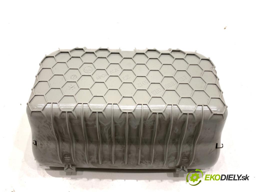 SKODA OCTAVIA III Kombi 2015 110 kW 2.0 TDI 1968 Priehradka, kastlík na skla 5E0868837A