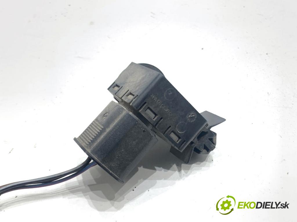 SKODA OCTAVIA III Kombi 2015 110 kW 2.0 TDI 1968 snímač KVALITNÍ: vzduchu 5Q0907643C