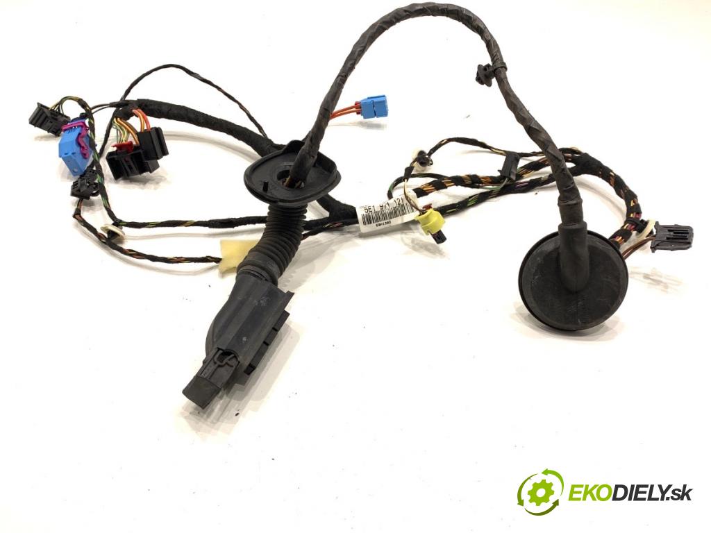 SKODA OCTAVIA III Kombi 2015 110 kW 2.0 TDI 1968 Káblovačka Dvere predný pravy 5E1971121N