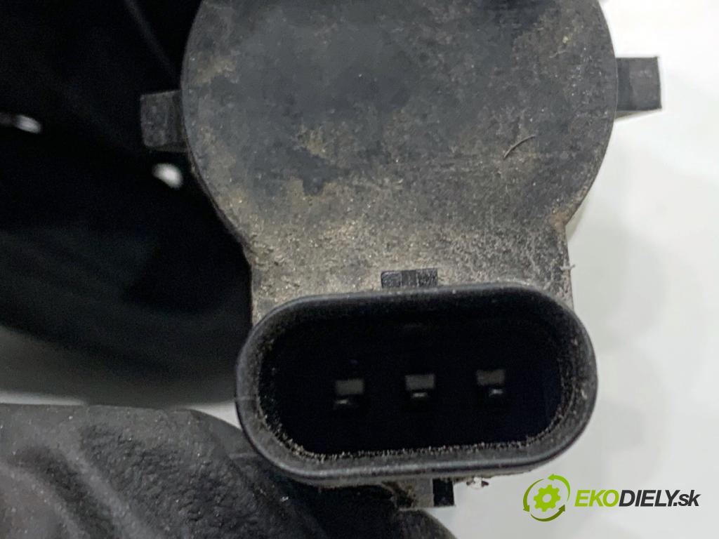 SKODA OCTAVIA III Kombi 2015 110 kW 2.0 TDI 1968 snímač PDC 5Q0919275C