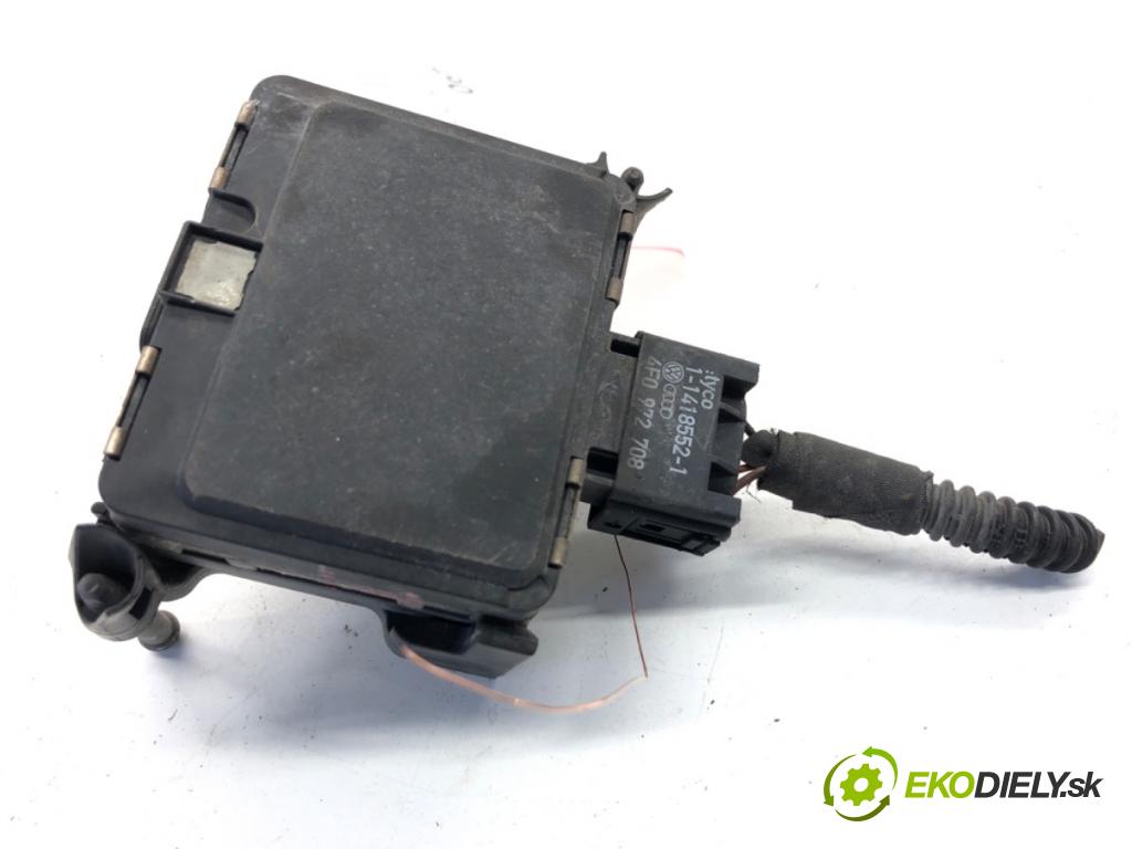 SKODA OCTAVIA III Kombi 2015 110 kW 2.0 TDI 1968 RADAR: DISTRONIC 5Q0907561F