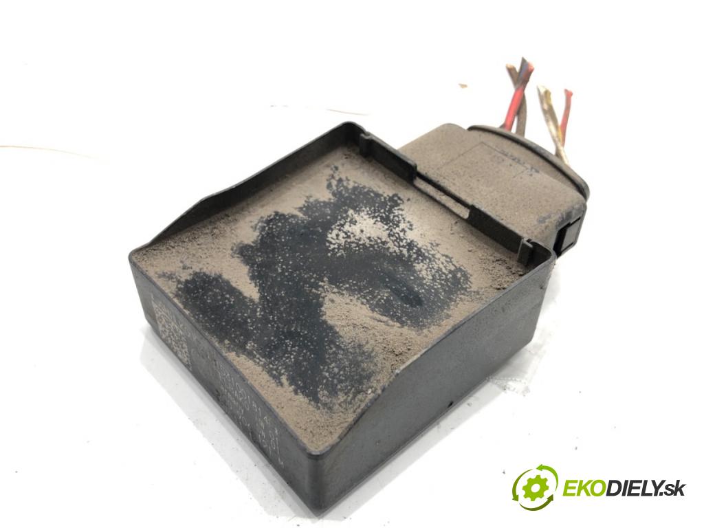 SKODA OCTAVIA III Kombi 2015 110 kW 2.0 TDI 1968 modul pumpy paliva 5Q0906121M