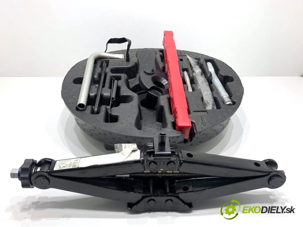 MERCEDES-BENZ KLASA GL SUV 2012 190 kW GL 350 CDI / BlueTec 4-matic (166.823, 166.824) 2987 souprava náradí A1668900007