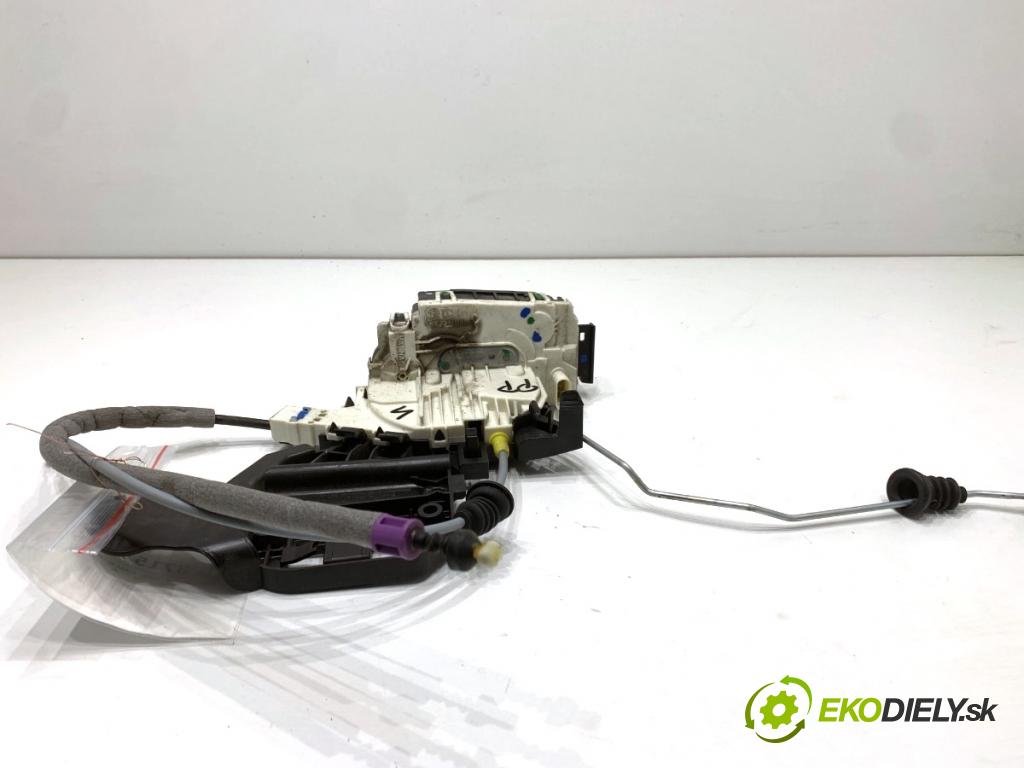 MERCEDES-BENZ KLASA GL SUV 2012 190 kW GL 350 CDI / BlueTec 4-matic (166.823, 166.824) 2987 zámok Dvere pravy predný A1667200435