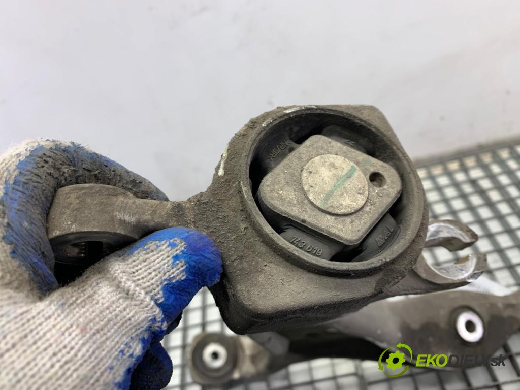 MERCEDES-BENZ KLASA GL SUV 2012 190 kW GL 350 CDI / BlueTec 4-matic (166.823, 166.824) 2987 Rameno pravy predný 16604