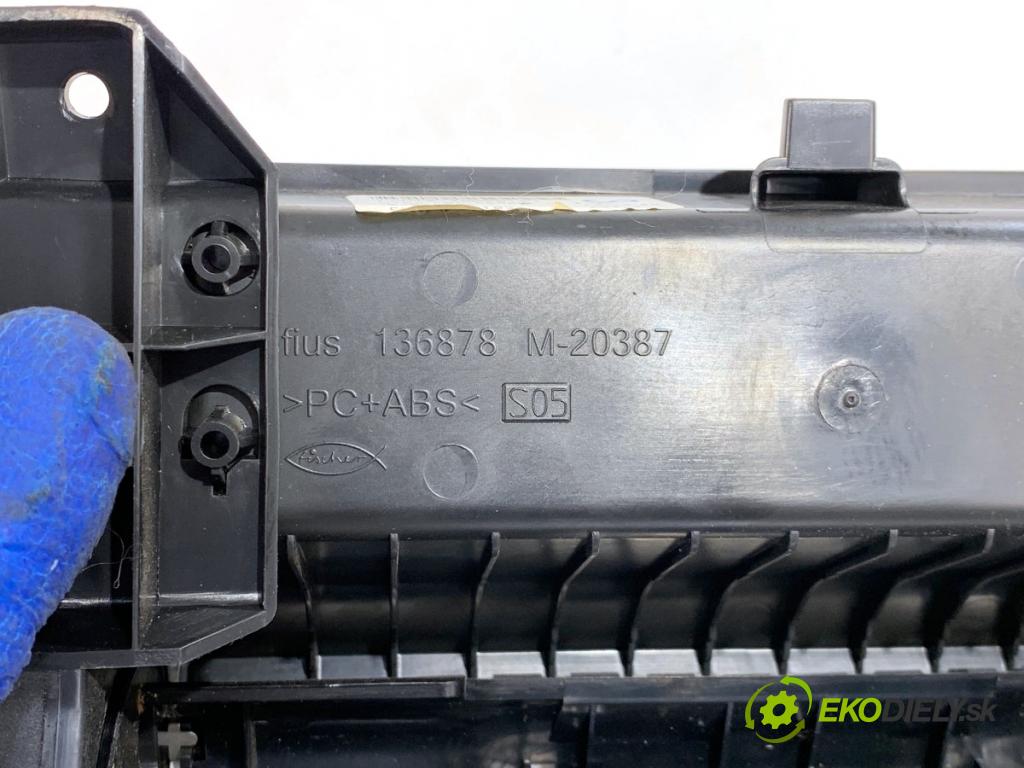 MERCEDES-BENZ KLASA GL SUV 2012 190 kW GL 350 CDI / BlueTec 4-matic (166.823, 166.824) 2987 Držiak na nápoje 16929127 (Držiak (úchyt) na nápoje)