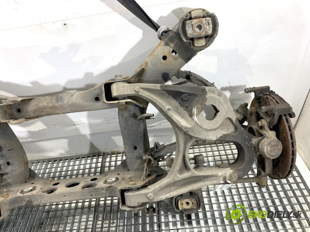 MERCEDES-BENZ KLASA GL SUV 2012 190 kW GL 350 CDI / BlueTec 4-matic (166.823, 166.824) 2987 Výstuha zad