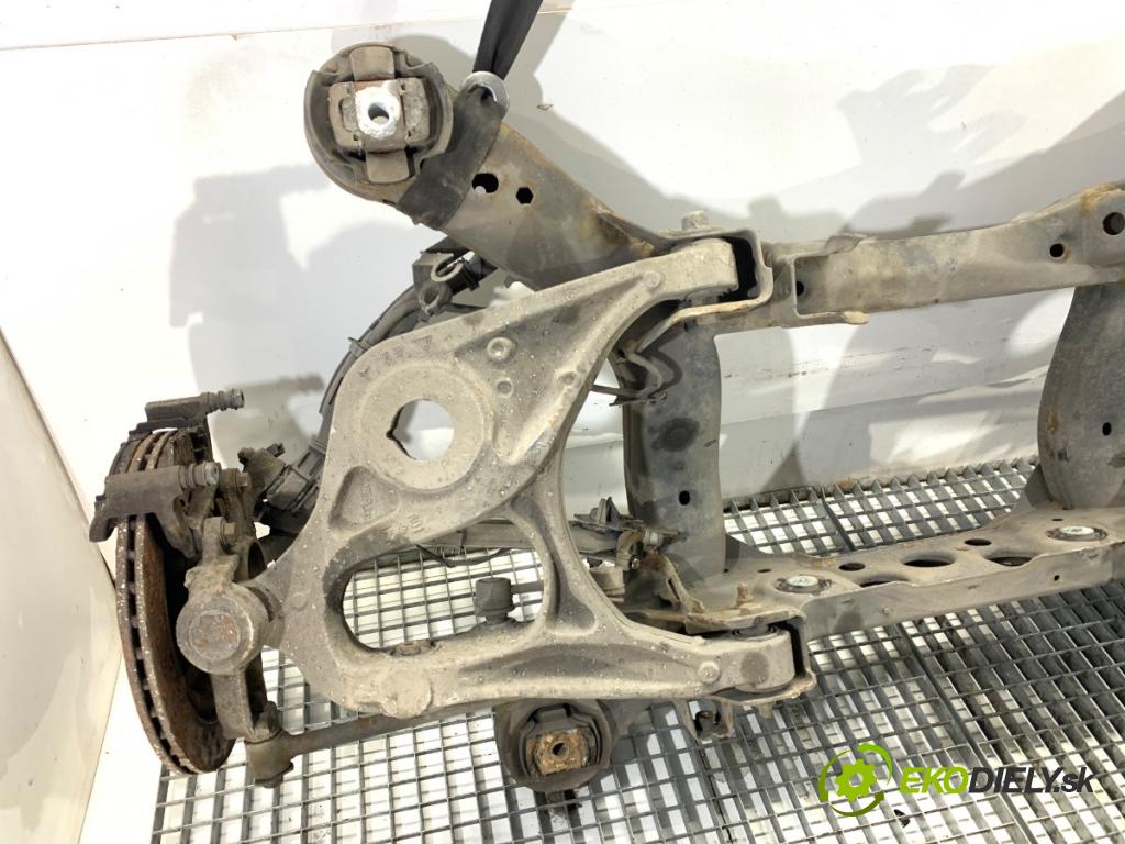 MERCEDES-BENZ KLASA GL SUV 2012 190 kW GL 350 CDI / BlueTec 4-matic (166.823, 166.824) 2987 Výstuha zad