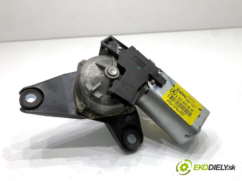 MERCEDES-BENZ KLASA GL SUV 2012 190 kW GL 350 CDI / BlueTec 4-matic (166.823, 166.824) 2987 motor stěračů zadní část A2518200042