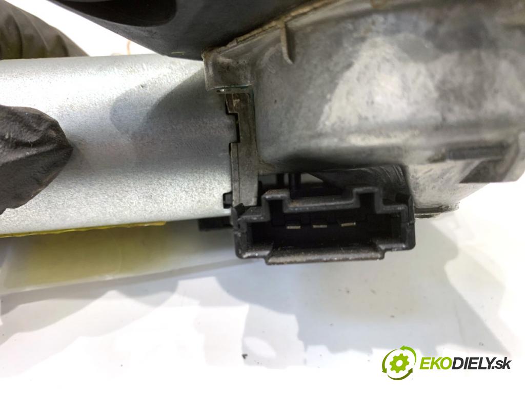 MERCEDES-BENZ KLASA GL SUV 2012 190 kW GL 350 CDI / BlueTec 4-matic (166.823, 166.824) 2987 Motor stieračov zad A2518200042