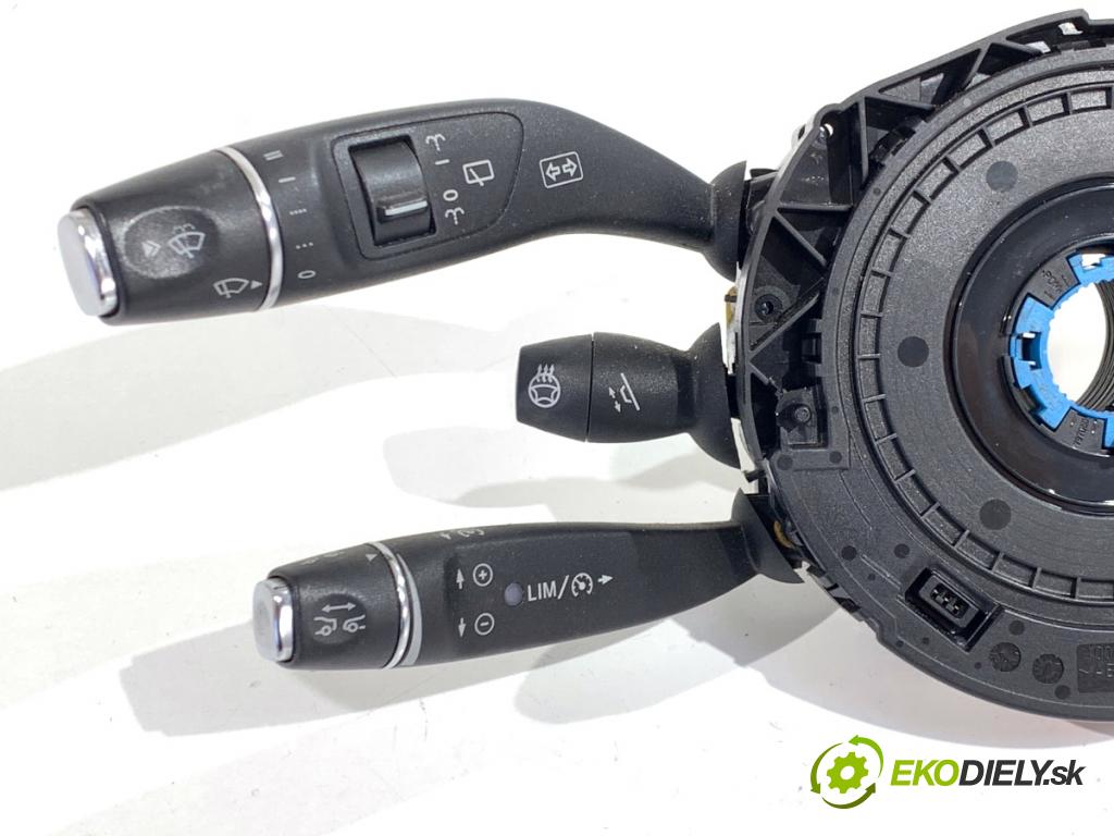 MERCEDES-BENZ KLASA GL SUV 2012 190 kW GL 350 CDI / BlueTec 4-matic (166.823, 166.824) 2987 Prepínač kombinovaný 10094979-00 (Prepínacie páčky pod volantom)