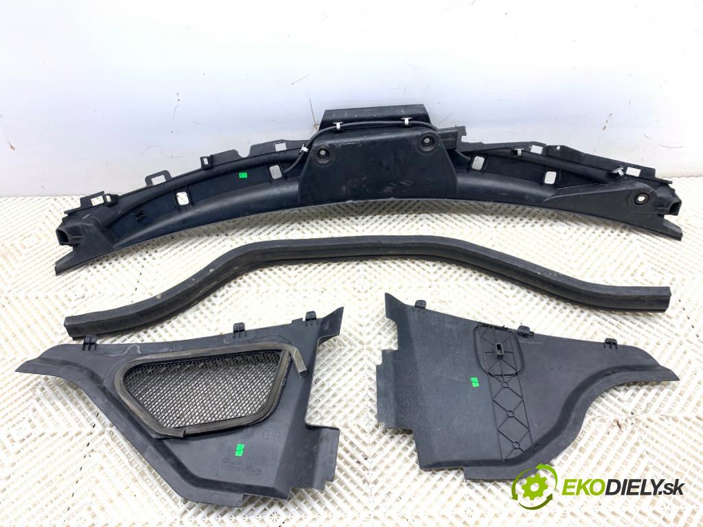 MERCEDES-BENZ KLASA GL SUV 2012 190 kW GL 350 CDI / BlueTec 4-matic (166.823, 166.824) 2987 Torpédo, plast pod čelné okno A1668300028 (Torpédo (plast pod čelným sklom))