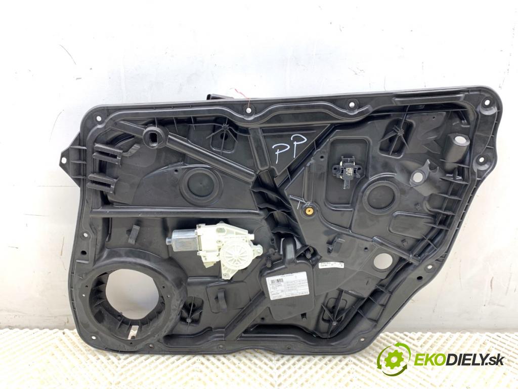 MERCEDES-BENZ KLASA GL SUV 2012 190 kW GL 350 CDI / BlueTec 4-matic (166.823, 166.824) 2987 mechanismus okna pravý přední část 