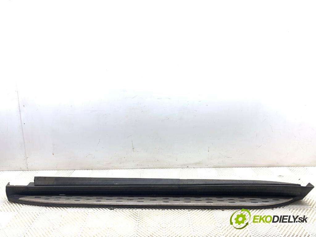 MERCEDES-BENZ KLASA GL SUV 2012 190 kW GL 350 CDI / BlueTec 4-matic (166.823, 166.824) 2987 Lišta prahová ľavy 