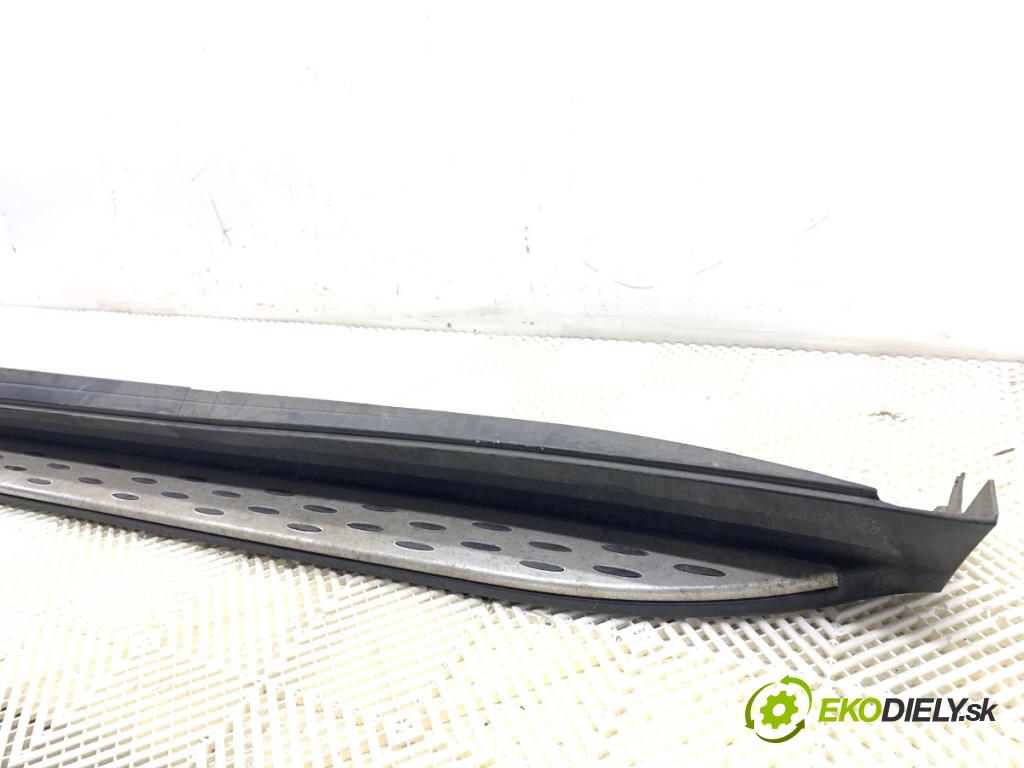 MERCEDES-BENZ KLASA GL SUV 2012 190 kW GL 350 CDI / BlueTec 4-matic (166.823, 166.824) 2987 Lišta prahová ľavy