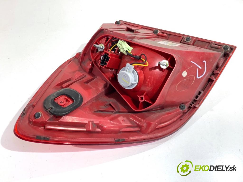 MERCEDES-BENZ KLASA GL SUV 2012 190 kW GL 350 CDI / BlueTec 4-matic (166.823, 166.824) 2987 Svetlo pravy zad A1669067401