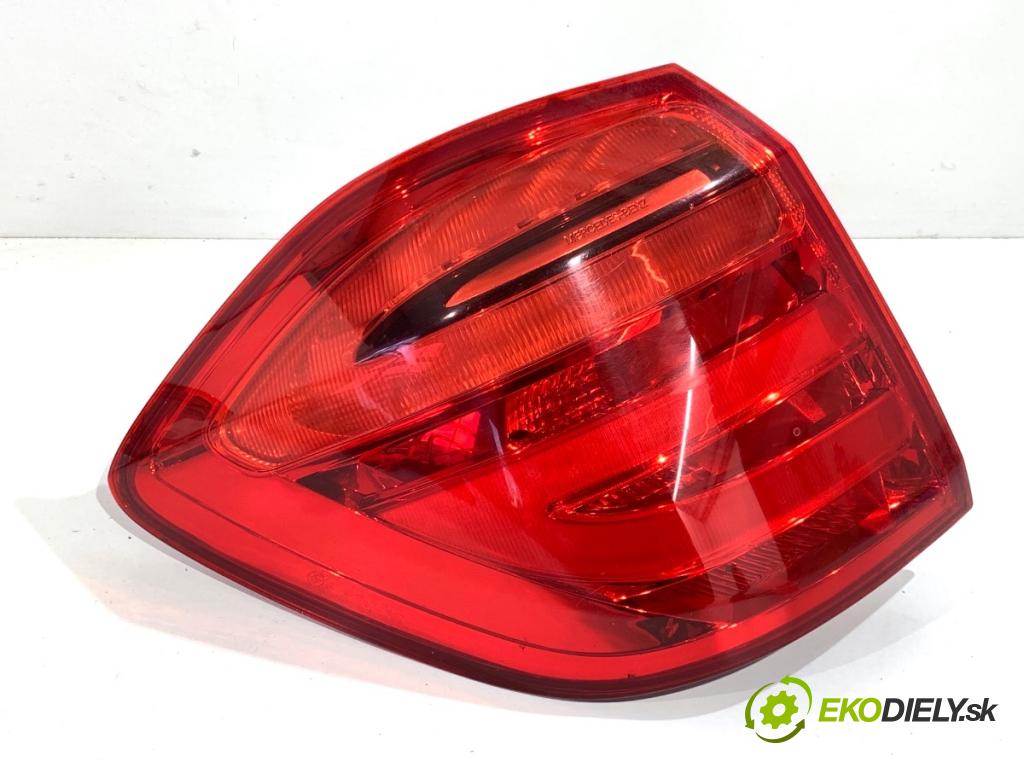 MERCEDES-BENZ KLASA GL SUV 2012 190 kW GL 350 CDI / BlueTec 4-matic (166.823, 166.824) 2987 světlo levý zadní část A1669067301