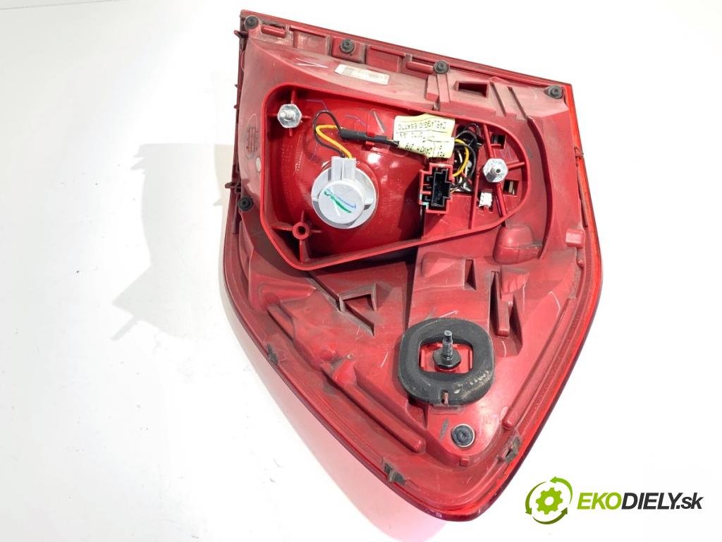 MERCEDES-BENZ KLASA GL SUV 2012 190 kW GL 350 CDI / BlueTec 4-matic (166.823, 166.824) 2987 Svetlo ľavy zad A1669067301