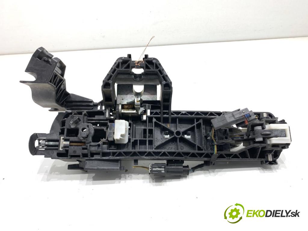 MERCEDES-BENZ KLASA GL SUV 2012 190 kW GL 350 CDI / BlueTec 4-matic (166.823, 166.824) 2987 Kľučka vonkajšia pravy zad A2047602434