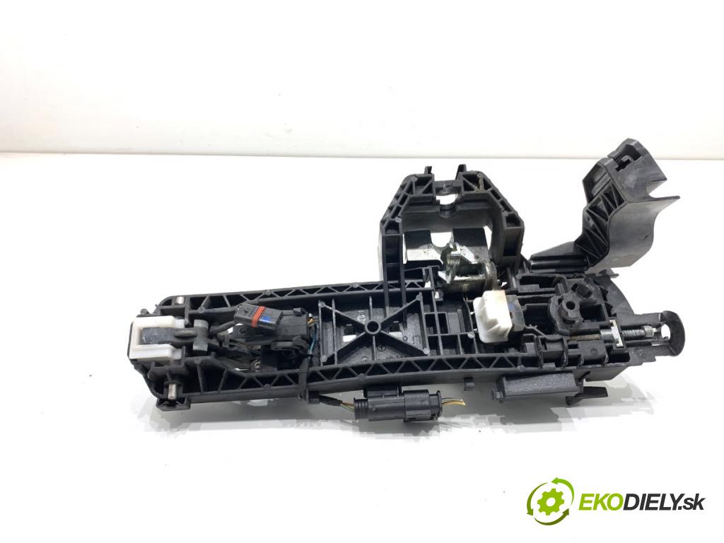 MERCEDES-BENZ KLASA GL SUV 2012 190 kW GL 350 CDI / BlueTec 4-matic (166.823, 166.824) 2987 Kľučka vonkajšia ľavy zad A2047602534