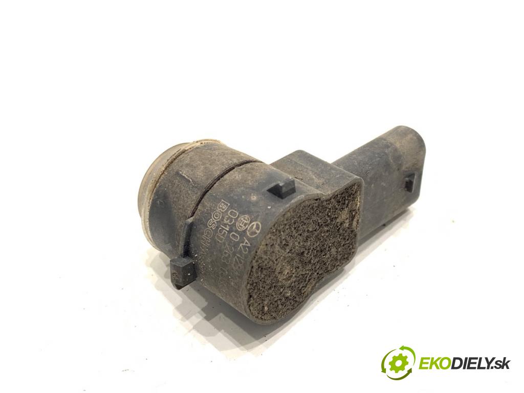 MERCEDES-BENZ KLASA GL SUV 2012 190 kW GL 350 CDI / BlueTec 4-matic (166.823, 166.824) 2987 snímač PDC A2125420018