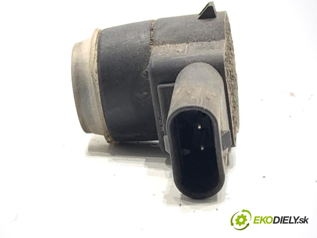 MERCEDES-BENZ KLASA GL SUV 2012 190 kW GL 350 CDI / BlueTec 4-matic (166.823, 166.824) 2987 snímač PDC A2125420018