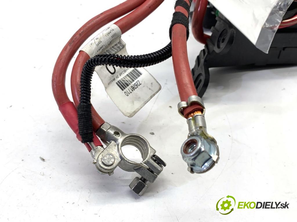 MERCEDES-BENZ KLASA GL SUV 2012 190 kW GL 350 CDI / BlueTec 4-matic (166.823, 166.824) 2987 svorka plus A0009820123