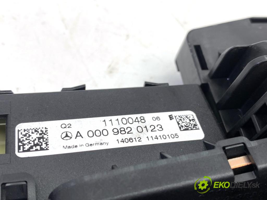 MERCEDES-BENZ KLASA GL SUV 2012 190 kW GL 350 CDI / BlueTec 4-matic (166.823, 166.824) 2987 svorka plus A0009820123