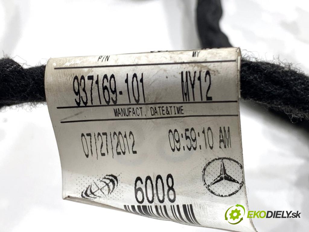 MERCEDES-BENZ KLASA GL SUV 2012 190 kW GL 350 CDI / BlueTec 4-matic (166.823, 166.824) 2987 Káblovačka Dvere predný pravy