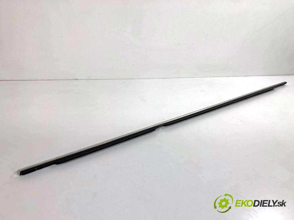 MERCEDES-BENZ KLASA GL SUV 2012 190 kW GL 350 CDI / BlueTec 4-matic (166.823, 166.824) 2987 Lišta Sbírání: zad ľavy