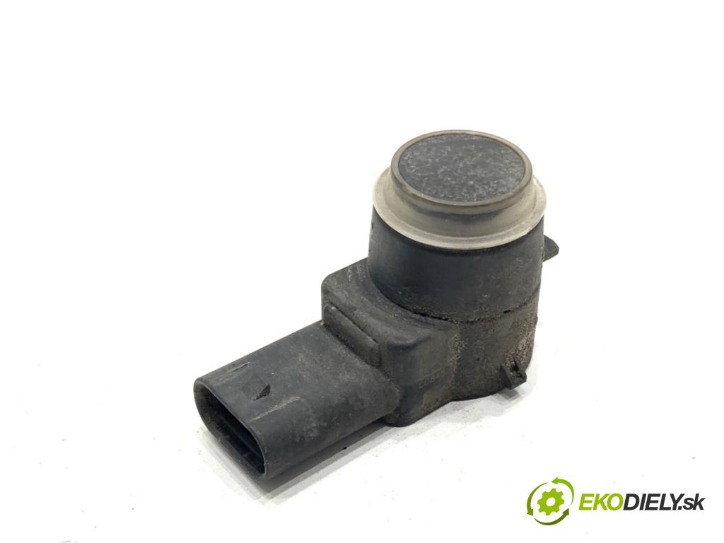 MERCEDES-BENZ KLASA GL SUV 2012 190 kW GL 350 CDI / BlueTec 4-matic (166.823, 166.824) 2987 Snímač PDC A2125420018