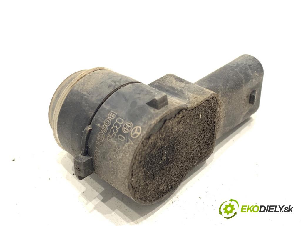 MERCEDES-BENZ KLASA GL SUV 2012 190 kW GL 350 CDI / BlueTec 4-matic (166.823, 166.824) 2987 snímač PDC A2125420018