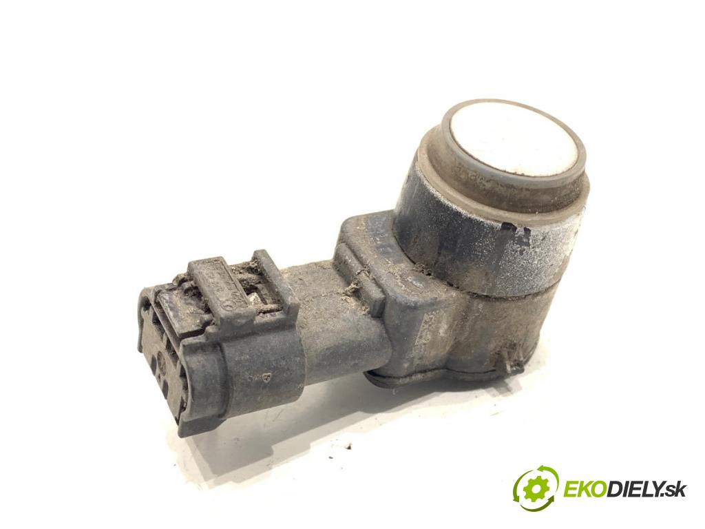 MERCEDES-BENZ KLASA GL SUV 2012 190 kW GL 350 CDI / BlueTec 4-matic (166.823, 166.824) 2987 Snímač PDC A2125420118