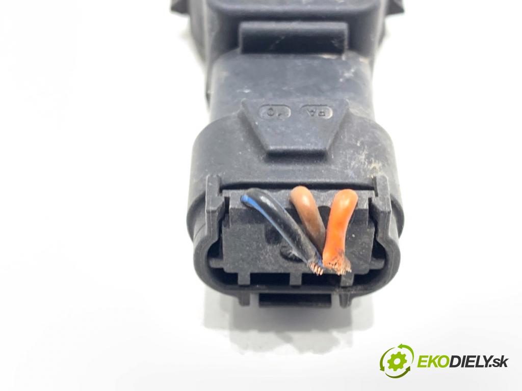 MERCEDES-BENZ KLASA GL SUV 2012 190 kW GL 350 CDI / BlueTec 4-matic (166.823, 166.824) 2987 snímač PDC A2125420018