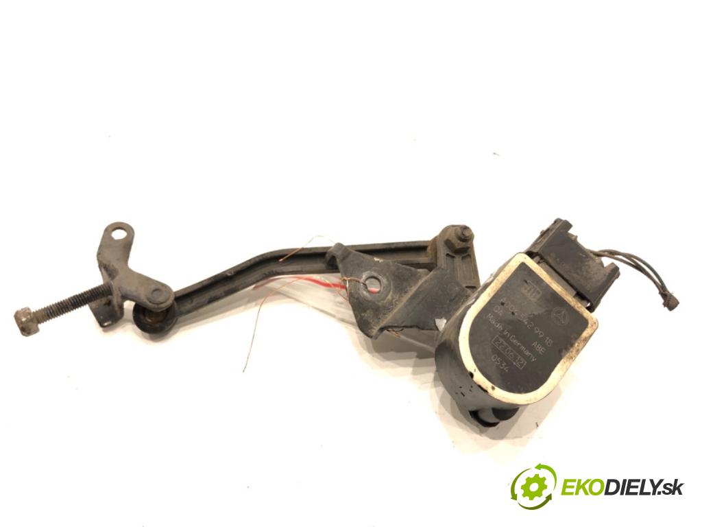 MERCEDES-BENZ KLASA GL SUV 2012 190 kW GL 350 CDI / BlueTec 4-matic (166.823, 166.824) 2987 Snímač XENON pravy predný A0045429918