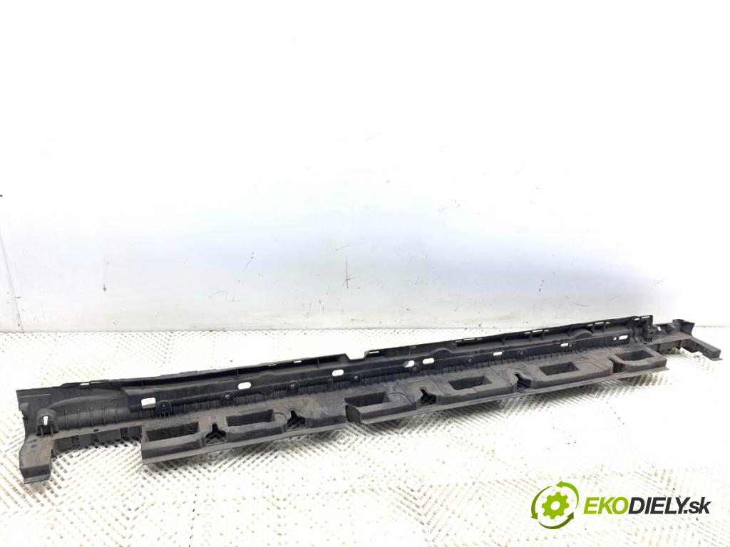 MERCEDES-BENZ KLASA GL SUV 2012 190 kW GL 350 CDI / BlueTec 4-matic (166.823, 166.824) 2987 Uchytenie Úchyt lišty PROGOWEJ ľavy