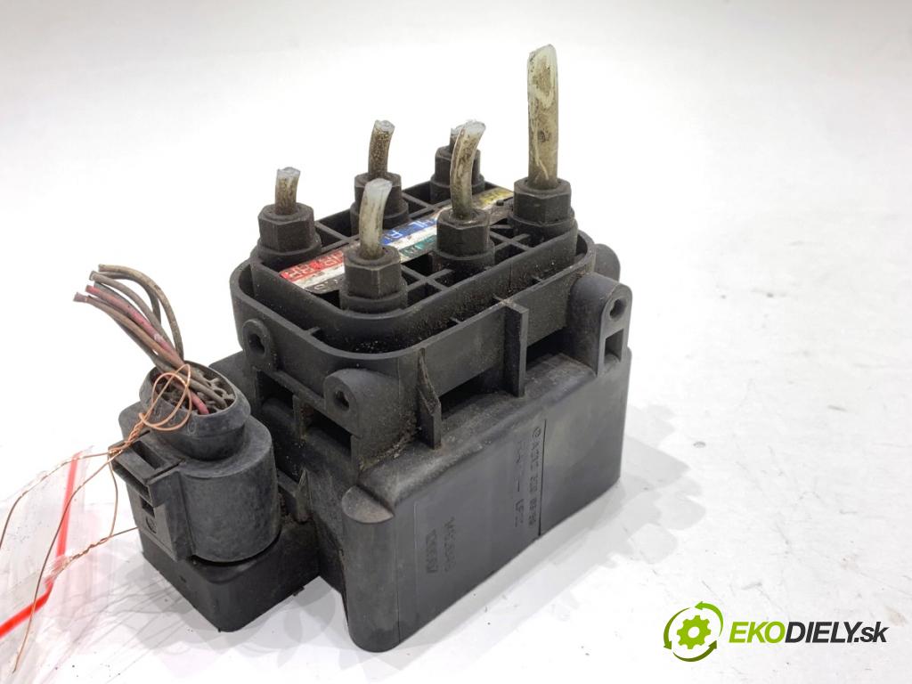 MERCEDES-BENZ KLASA GL SUV 2012 190 kW GL 350 CDI / BlueTec 4-matic (166.823, 166.824) 2987 Rozdeľovač nápravy A2123200358