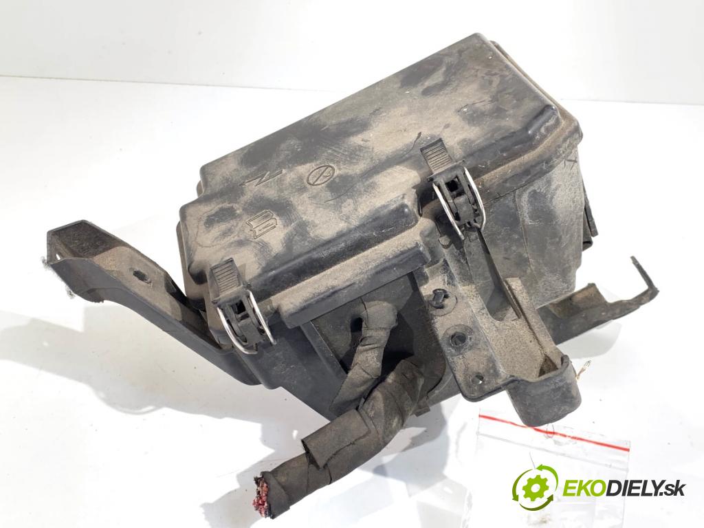 MERCEDES-BENZ KLASA GL SUV 2012 190 kW GL 350 CDI / BlueTec 4-matic (166.823, 166.824) 2987 Skrinka poistková A1665400182 (Poistková skrinka)