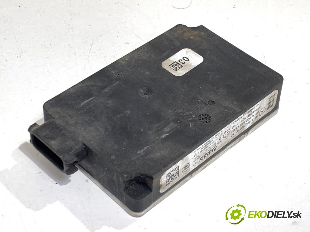 MERCEDES-BENZ KLASA GL SUV 2012 190 kW GL 350 CDI / BlueTec 4-matic (166.823, 166.824) 2987 Snímač RADAR: DISTRONIC A0009050110