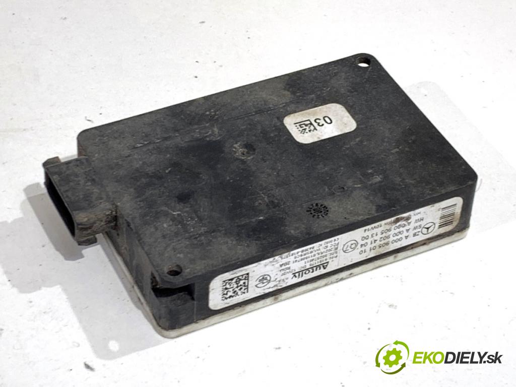 MERCEDES-BENZ KLASA GL SUV 2012 190 kW GL 350 CDI / BlueTec 4-matic (166.823, 166.824) 2987 snímač RADAR: DISTRONIC A0009050110