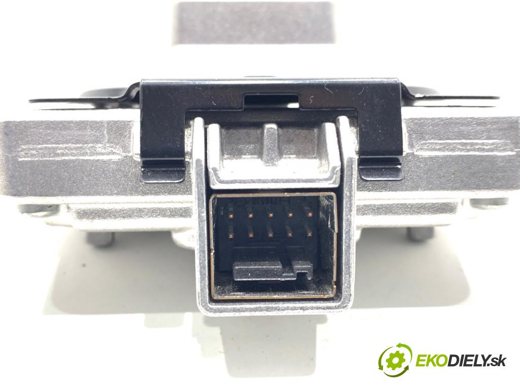 MERCEDES-BENZ KLASA GL SUV 2012 190 kW GL 350 CDI / BlueTec 4-matic (166.823, 166.824) 2987 KAMERA okna prednej A0028209297