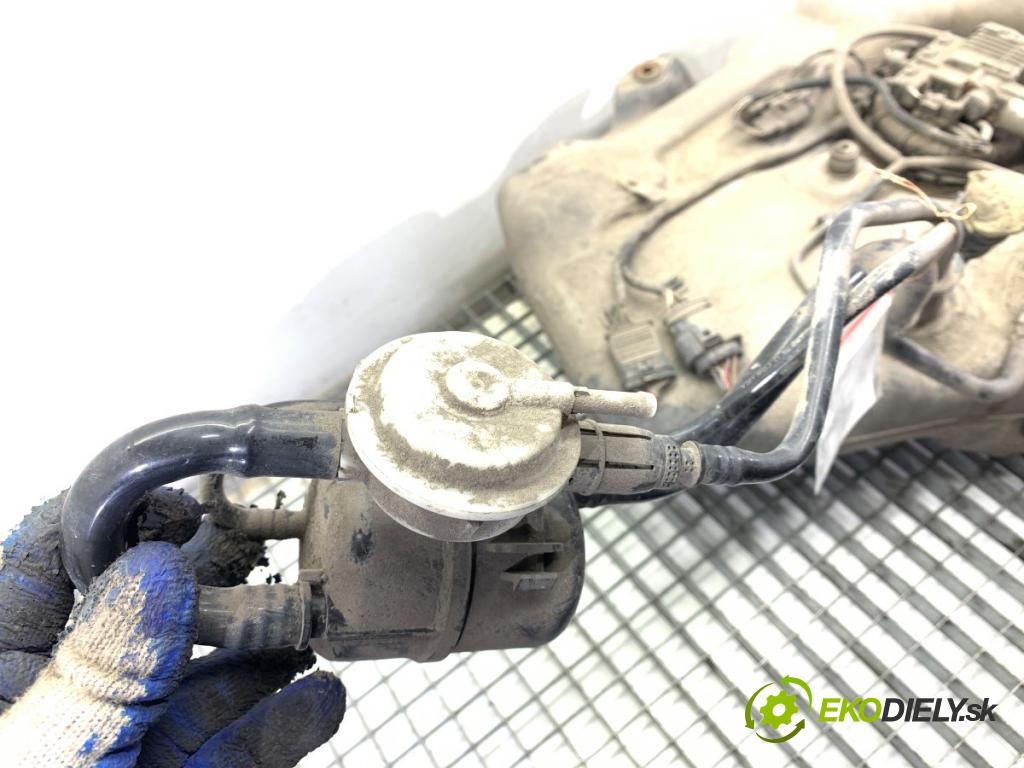 MERCEDES-BENZ KLASA GL SUV 2012 190 kW GL 350 CDI / BlueTec 4-matic (166.823, 166.824) 2987 Nádržka SCR: A1664701201 A1664701001