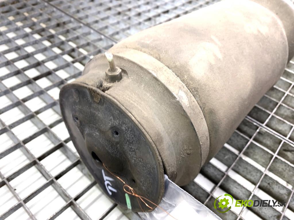 MERCEDES-BENZ KLASA GL SUV 2012 190 kW GL 350 CDI / BlueTec 4-matic (166.823, 166.824) 2987 AirBag nápravy pravy zad