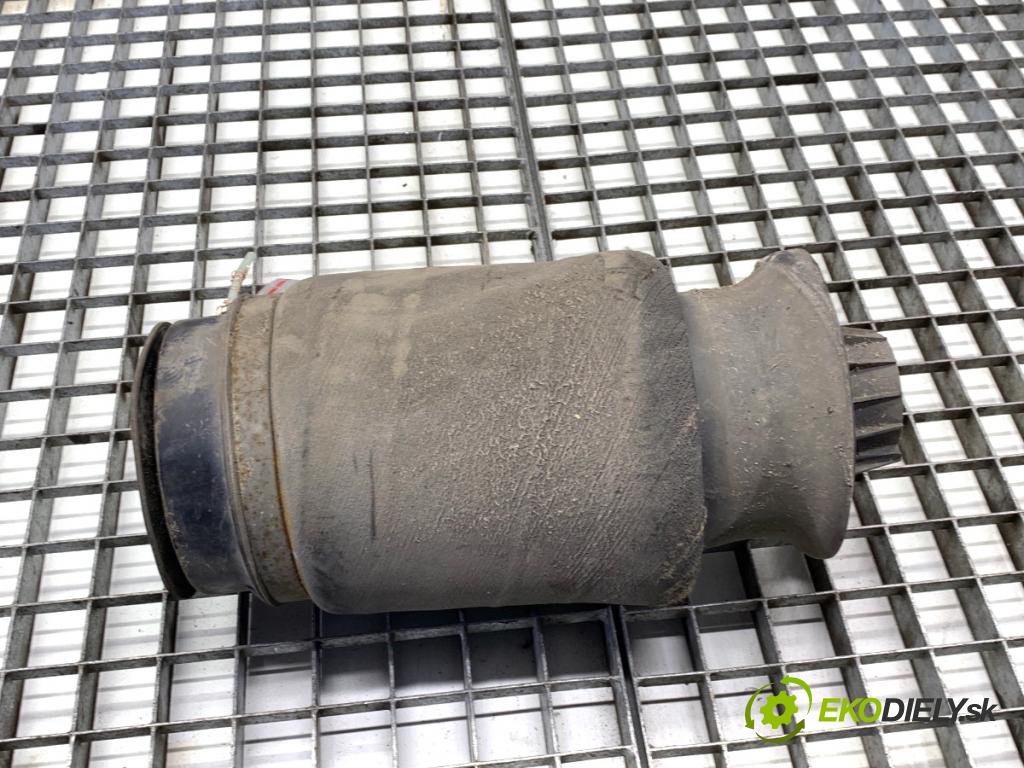 MERCEDES-BENZ KLASA GL SUV 2012 190 kW GL 350 CDI / BlueTec 4-matic (166.823, 166.824) 2987 AirBag nápravy levý zadní část 