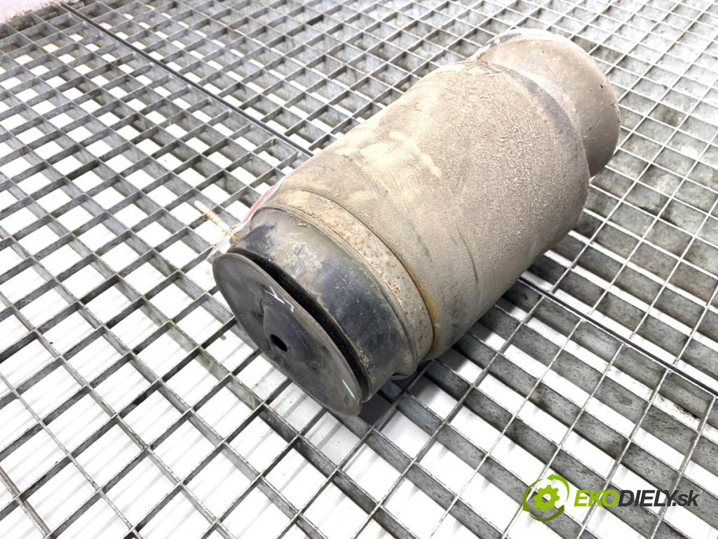 MERCEDES-BENZ KLASA GL SUV 2012 190 kW GL 350 CDI / BlueTec 4-matic (166.823, 166.824) 2987 AirBag nápravy ľavy zad