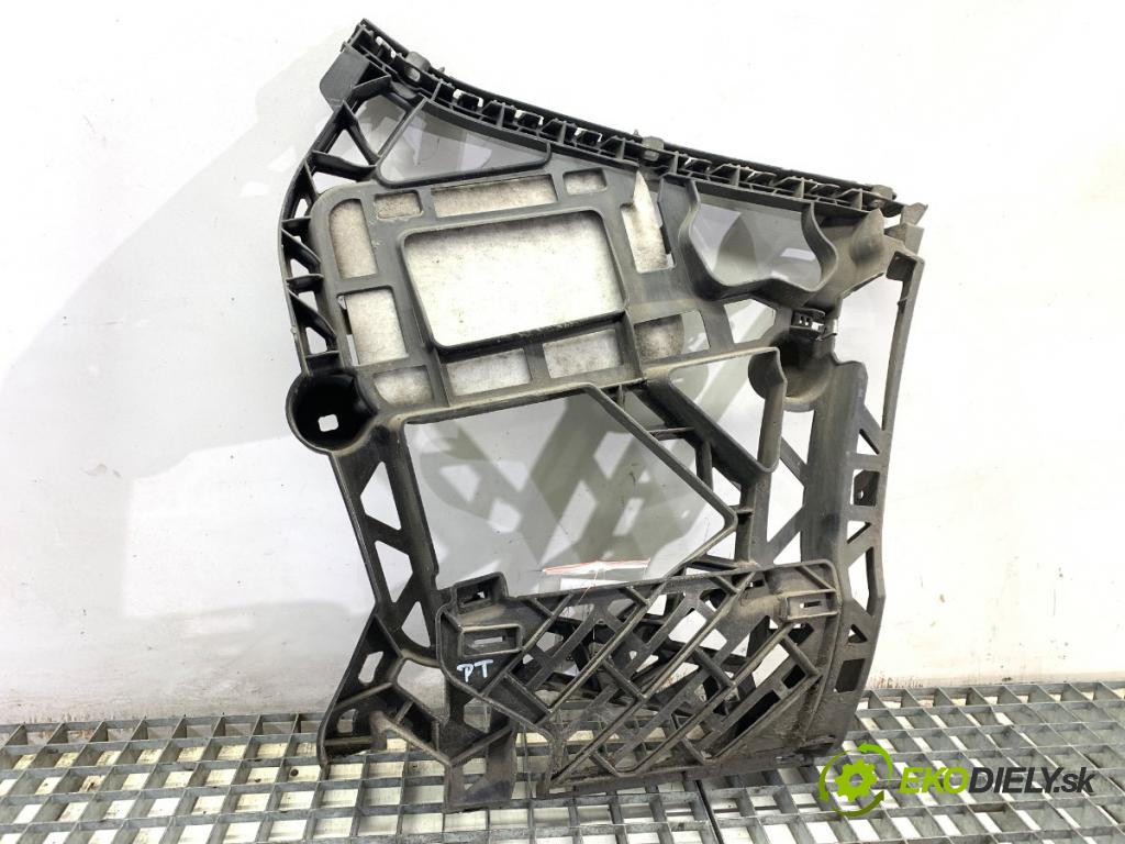 MERCEDES-BENZ KLASA GL SUV 2012 190 kW GL 350 CDI / BlueTec 4-matic (166.823, 166.824) 2987 Úchyt nárazníka pravy zad 1668800812