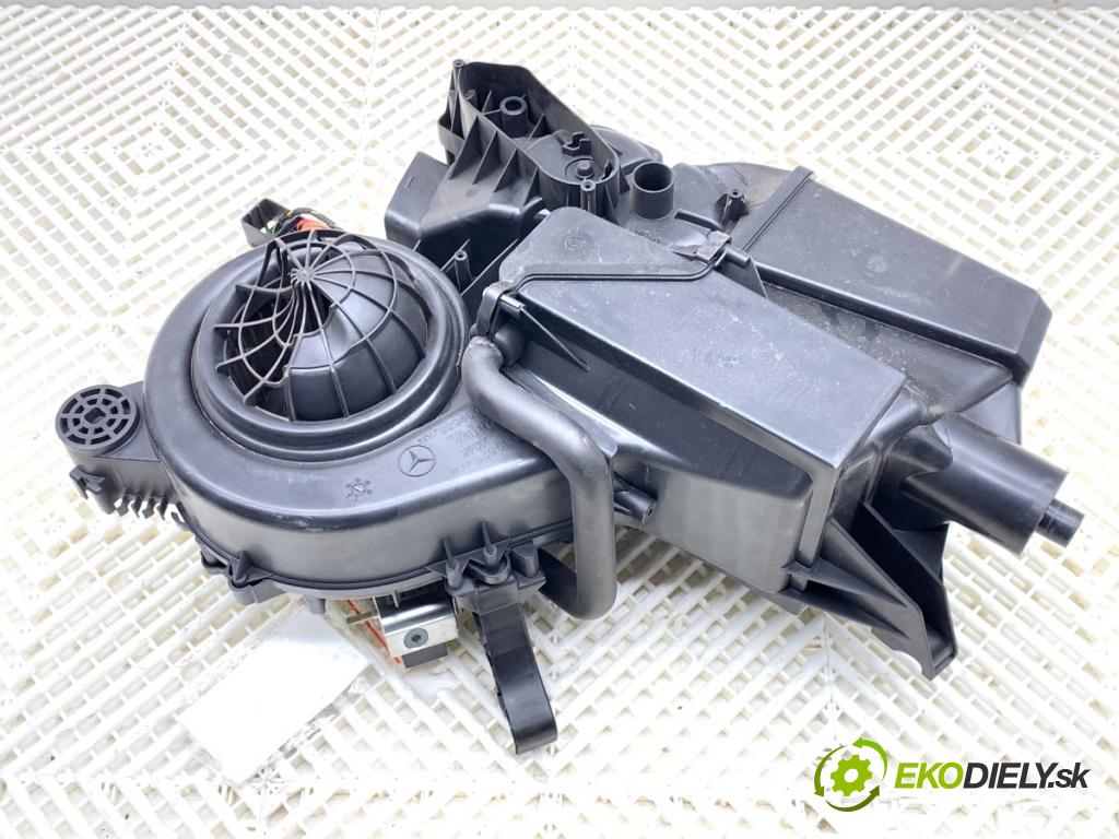 MERCEDES-BENZ KLASA GL SUV 2012 190 kW GL 350 CDI / BlueTec 4-matic (166.823, 166.824) 2987 Výhrevné teleso, radiátor kúrenia ventilátor zad A1668301660