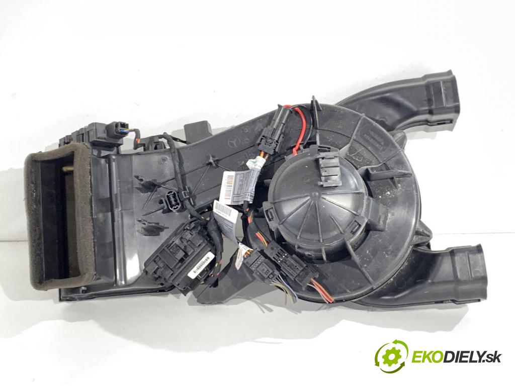 MERCEDES-BENZ KLASA GL SUV 2012 190 kW GL 350 CDI / BlueTec 4-matic (166.823, 166.824) 2987 ventilátor kúrenia zad T1013158N