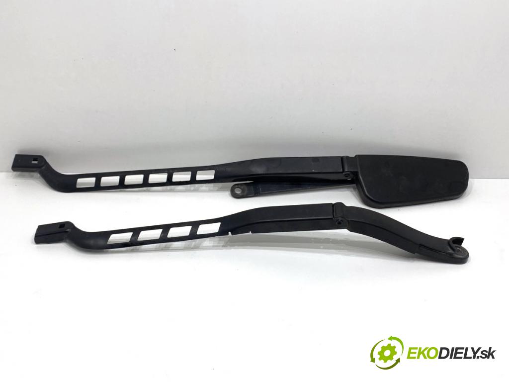 MERCEDES-BENZ KLASA GL SUV 2012 190 kW GL 350 CDI / BlueTec 4-matic (166.823, 166.824) 2987 ramena stěrače přední část A1648240049