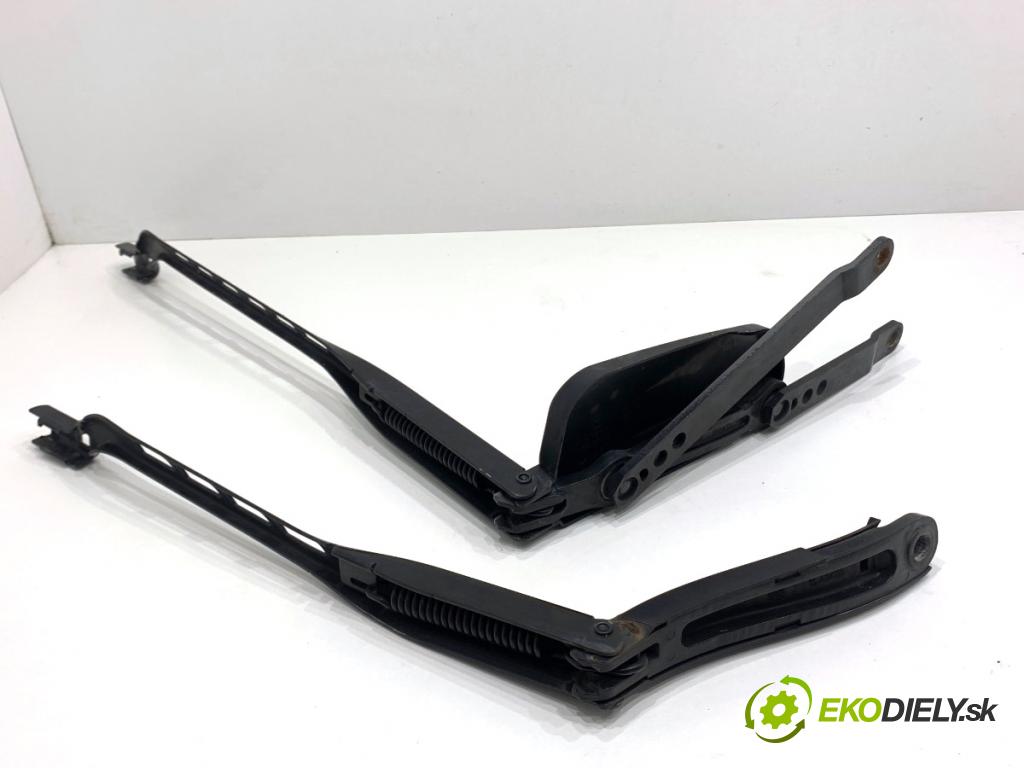 MERCEDES-BENZ KLASA GL SUV 2012 190 kW GL 350 CDI / BlueTec 4-matic (166.823, 166.824) 2987 Rameno stierače predný A1648240049